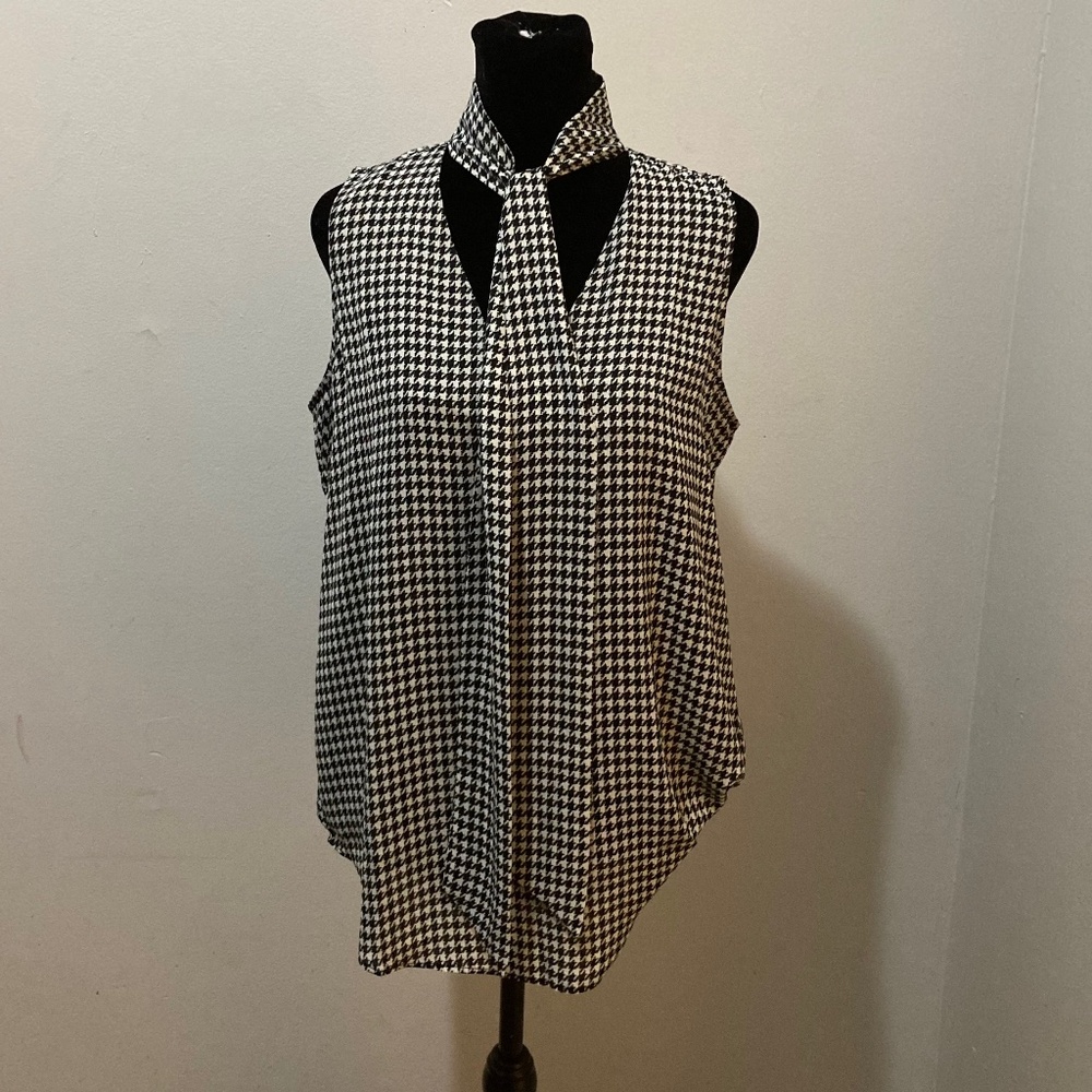 Ann Taylor Women’s Black & White Hounstooth Blouse